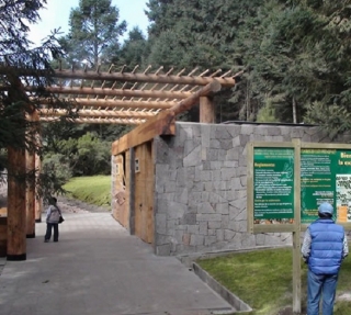 Acceso al santuario